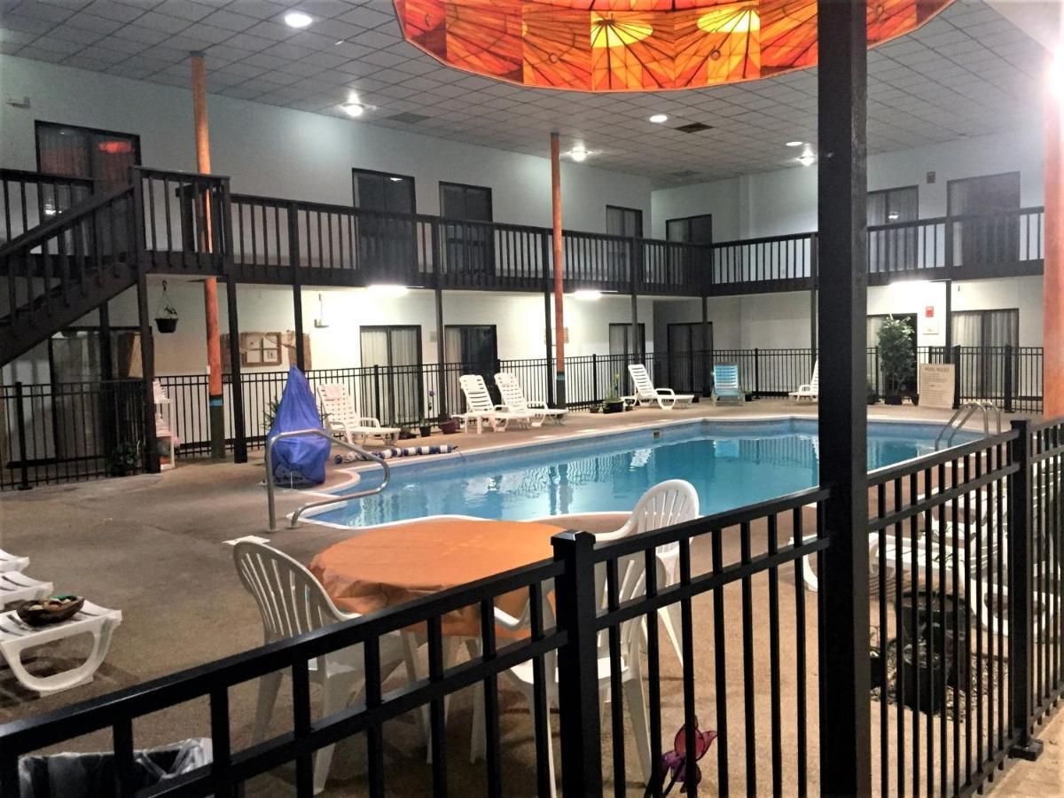 Hutchi Bell Hotel South Hutchinson Kültér fotó