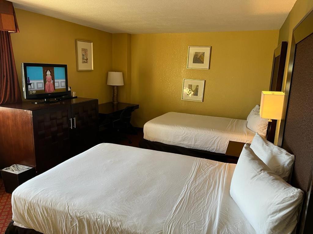 Hutchi Bell Hotel South Hutchinson Kültér fotó