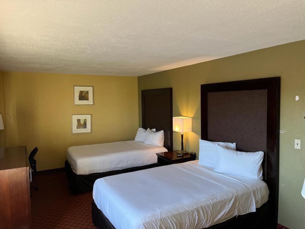Hutchi Bell Hotel South Hutchinson Kültér fotó